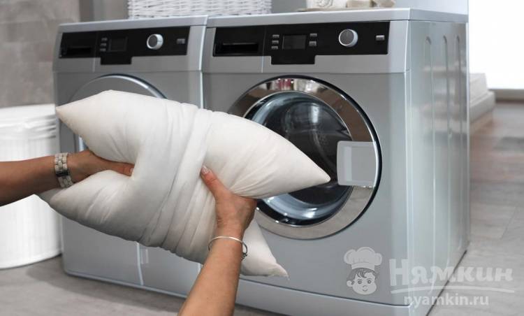 Как правильно стирать подушки: помощь хозяюшкам