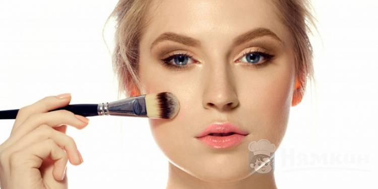 Бледная кожа: секреты идеального макияжа
