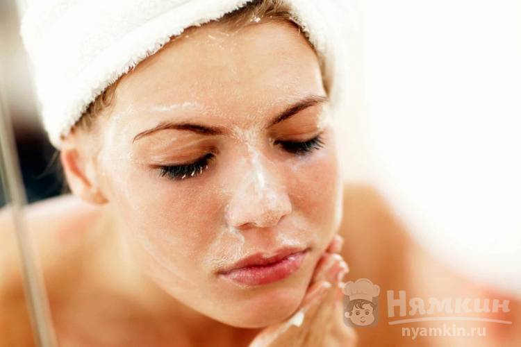 Почистить кожу лица зубной щеткой