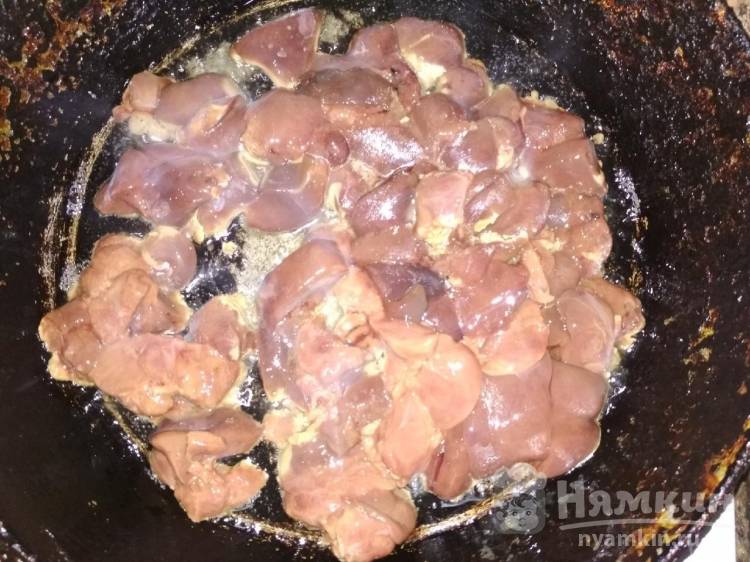 Куриная печень на сковороде с майонезом рецепт с фото пошагово