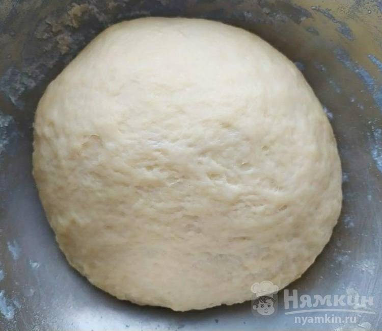 Постный рулет с луком на дрожжевом тесте - фото шаг 2