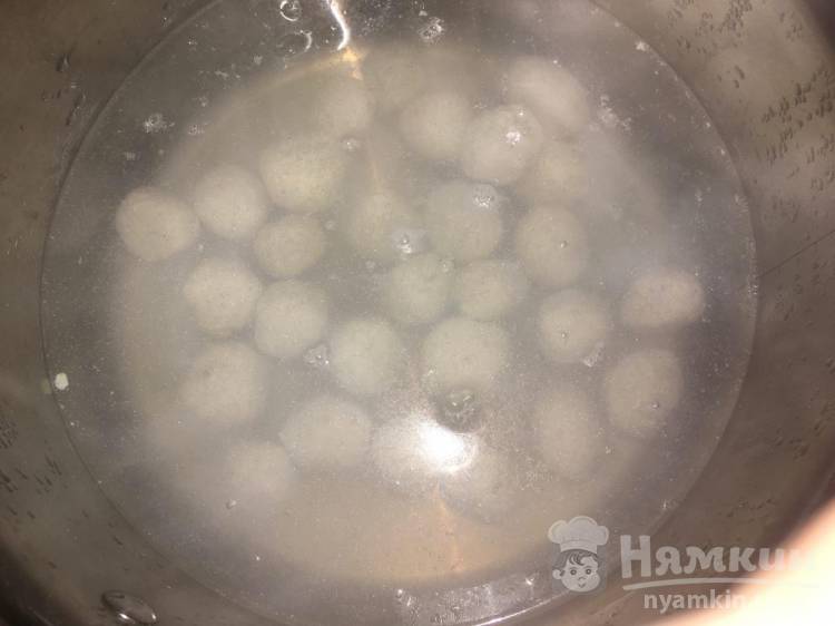 Суп-лапша с куриными фрикадельками - фото шаг 7