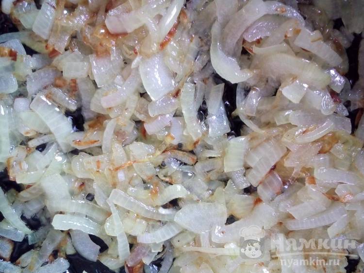 Яичница с луком и редисом - фото шаг 2