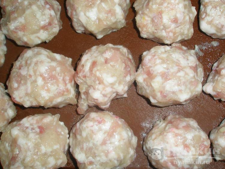 Геркулесовый суп с фрикадельками из куриной грудки и свинины - фото шаг 3