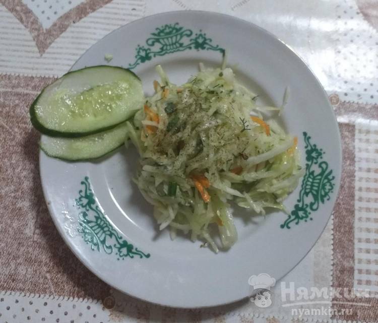 Салат Похрусти с капустой и огурцом - фото шаг 6