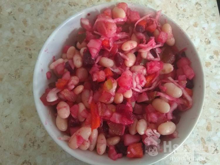 Винегрет овощной с фасолью и квашеной капустой - фото шаг 7