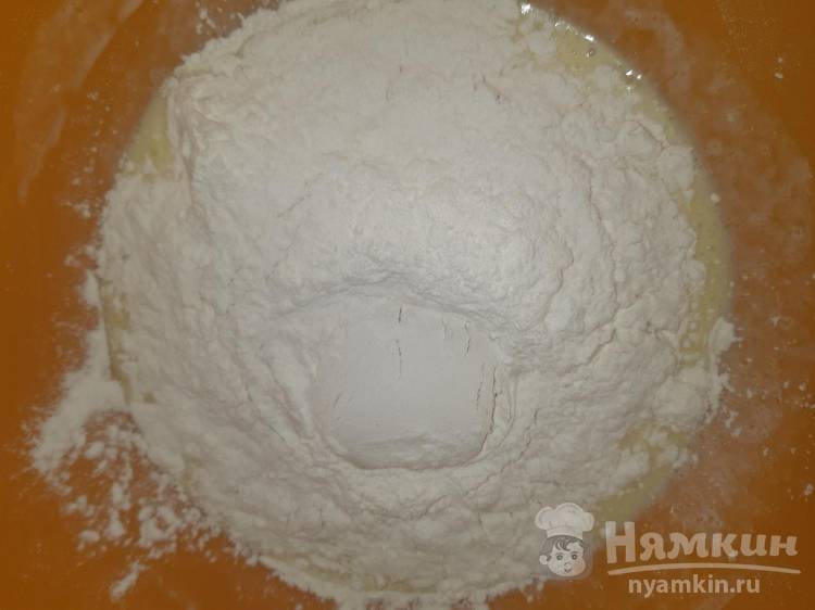 Домашние лепешки на сметане на сковороде - фото шаг 4