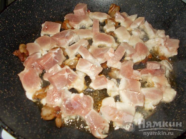 Подлива с мясом и томатной пастой к любому гарниру - фото шаг 2