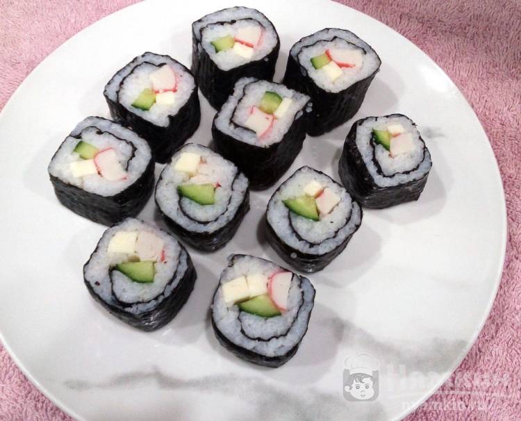Роллы из огурца с крабовыми палочками рецепт – Японская кухня: Закуски. «Еда»