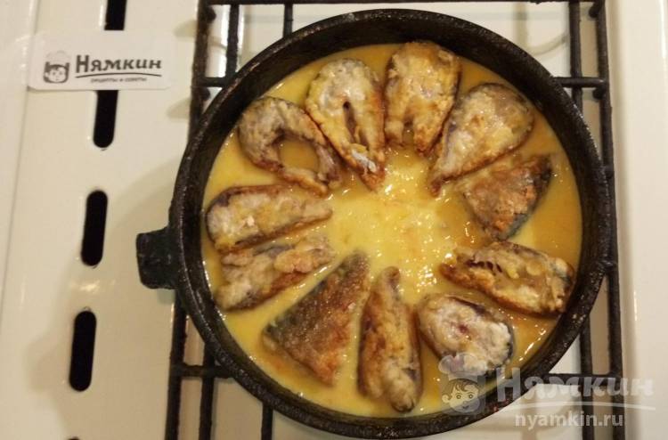 Скумбрия тушеная в сметанной подливе с картофельным пюре - фото шаг 20
