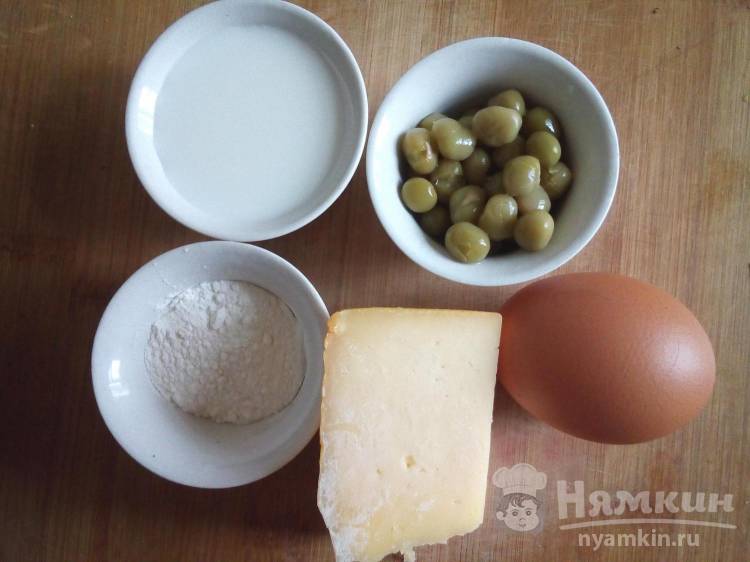Рулеты из яичных блинчиков с горошком и сыром - фото шаг 1