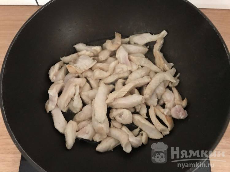 Лапша вок с курицей и овощами в домашних условиях - фото шаг 5