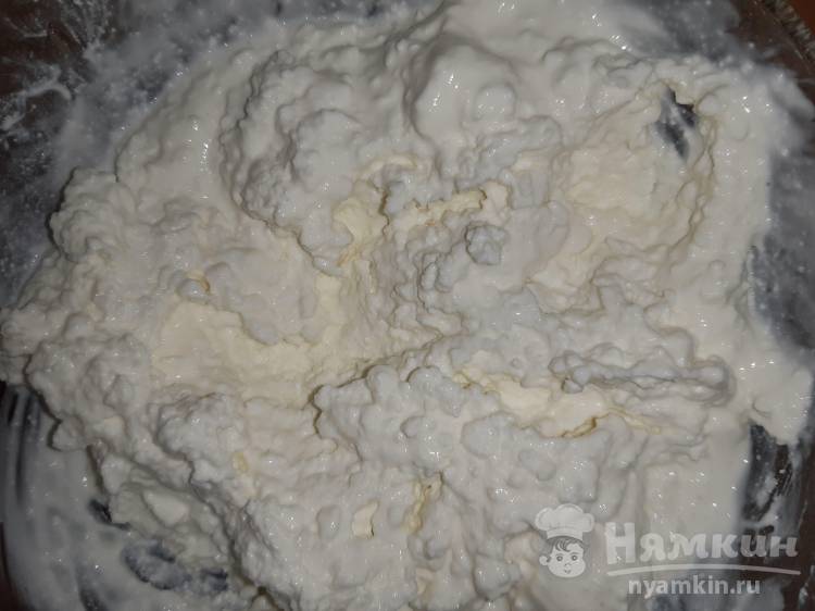 Осенний рулет из лаваша в духовке с творогом и яблоками - фото шаг 3