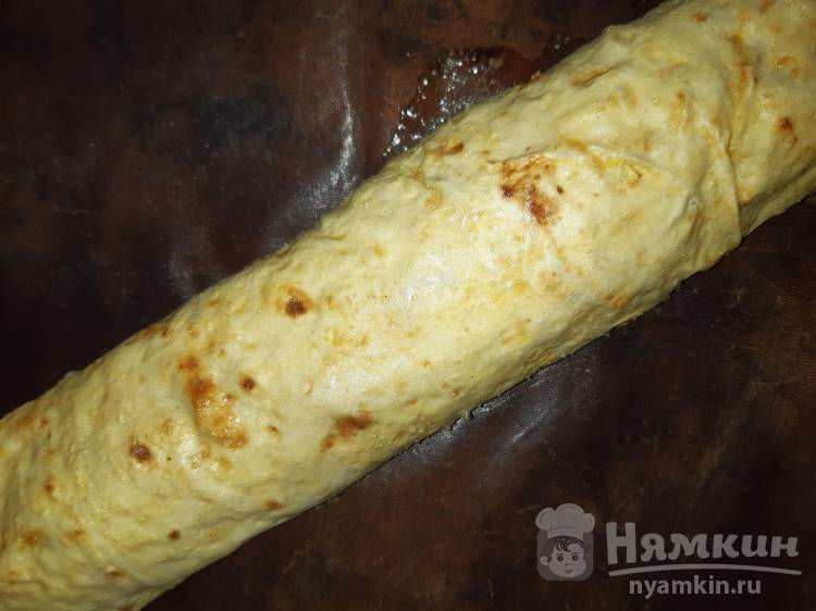 Осенний рулет из лаваша в духовке с творогом и яблоками - фото шаг 12
