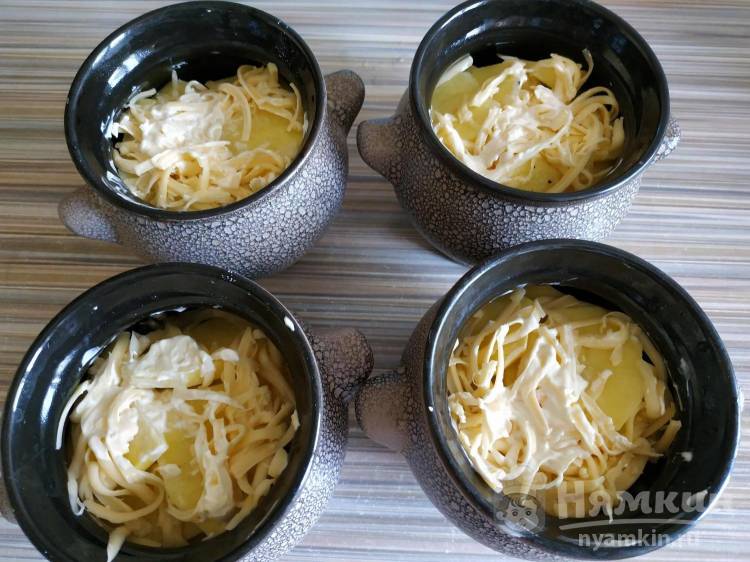 Картошка с курицей и сыром в горшочке - фото шаг 5