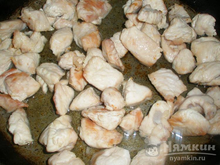 Индейка с шампиньонами в сырно-сливочном соусе - фото шаг 4