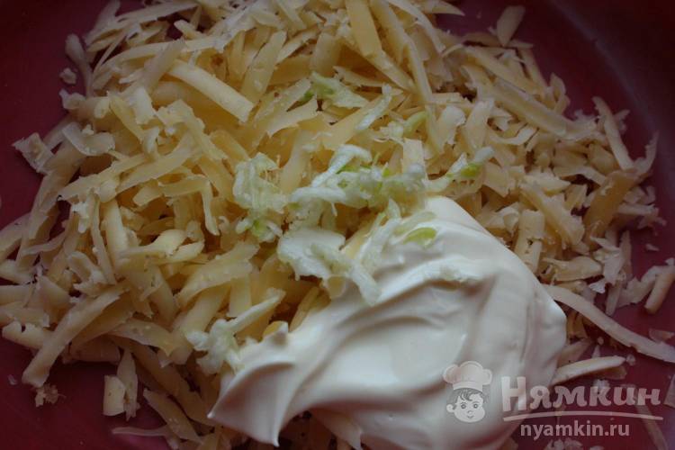 Картофель под сметанным соусом в духовке - фото шаг 3