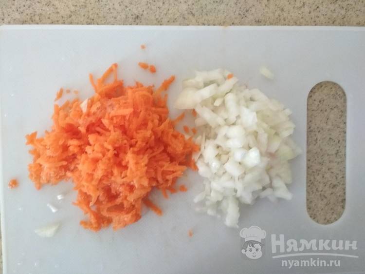 Вкусный борщ с фасолью и куриным филе - фото шаг 3
