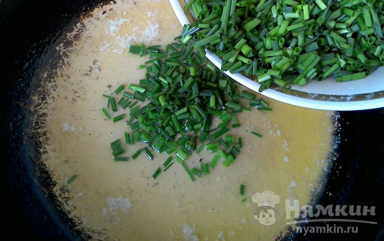 Суп с зеленым луком и картошкой