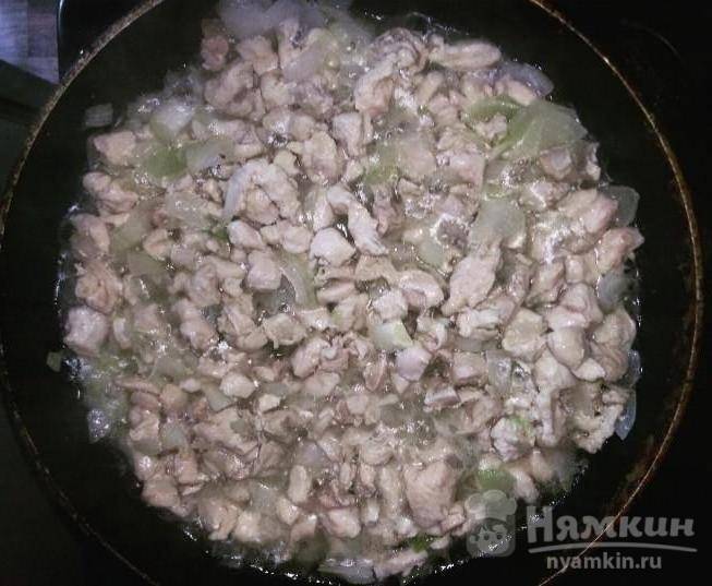Заливной пирог с курицей на кефире - фото шаг 6
