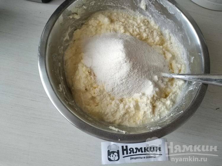 Нежные сырники на сковороде  - фото шаг 3