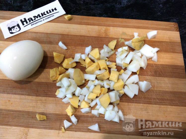 Салат Оливье с копченым куриным окорочком - фото шаг 4