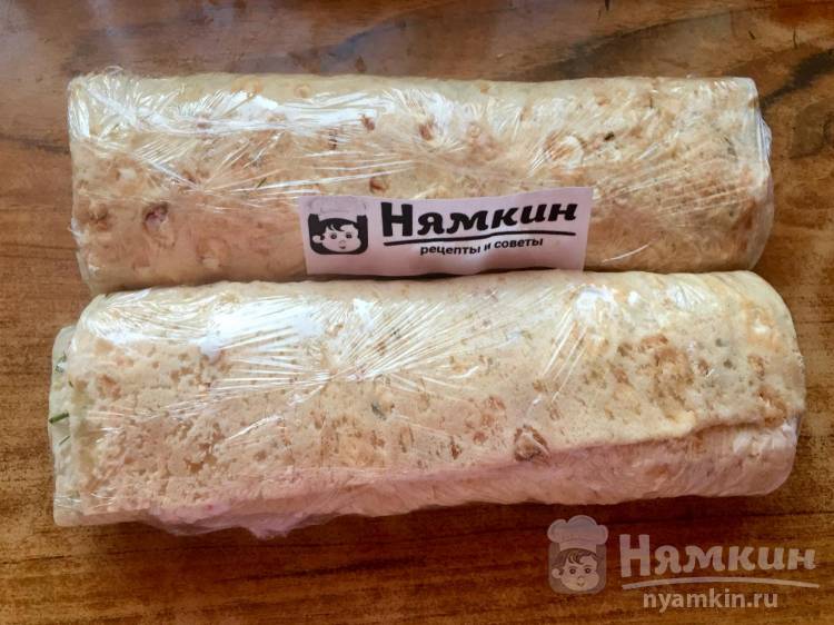 Рулет из лаваша с крабовым мясом, яйцами и плавленым сыром - фото шаг 10