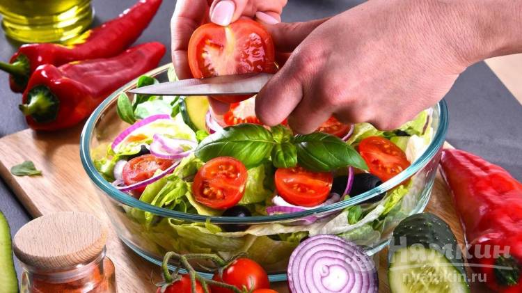 Топ-9 самых летних салатов, которые наполнят ваш организм витаминами