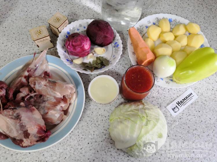 Борщ со свежей капустой на курино-говяжьем бульоне - фото шаг 1
