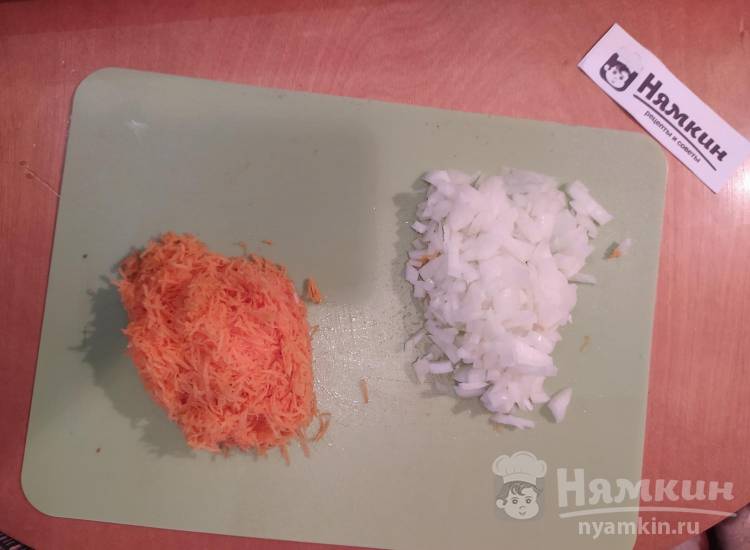 Ботвинья из свекольной ботвы с курицей - фото шаг 2