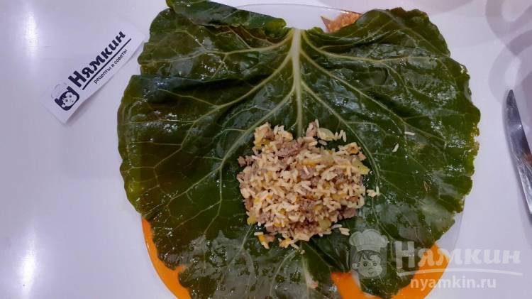 Голубцы с мясом тушеные под овощной подушкой - фото шаг 11