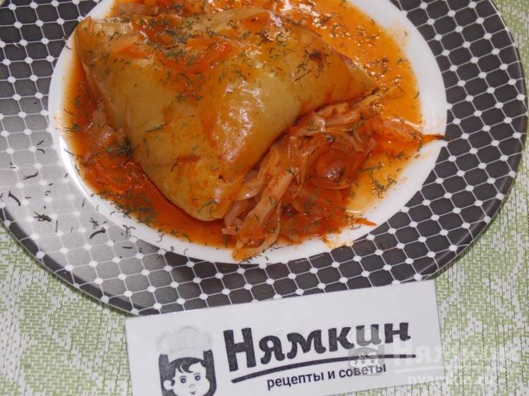 Перец фаршированный в томатном соусе с овощами в утятнице - фото шаг 5