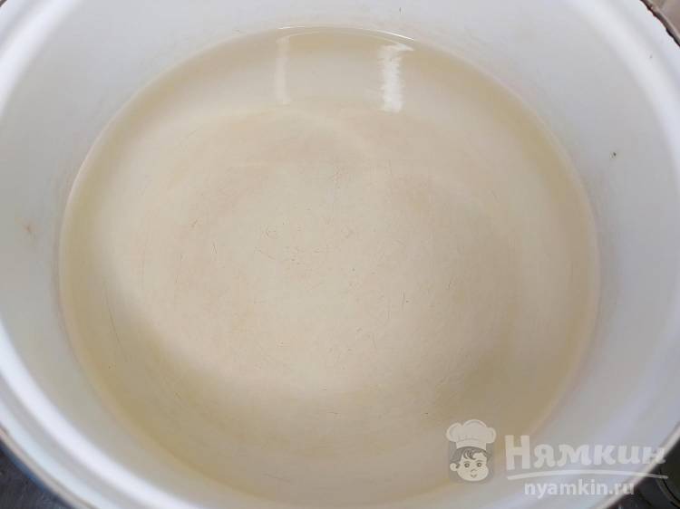 Витаминный компот из смородины, вишни и малины - фото шаг 1