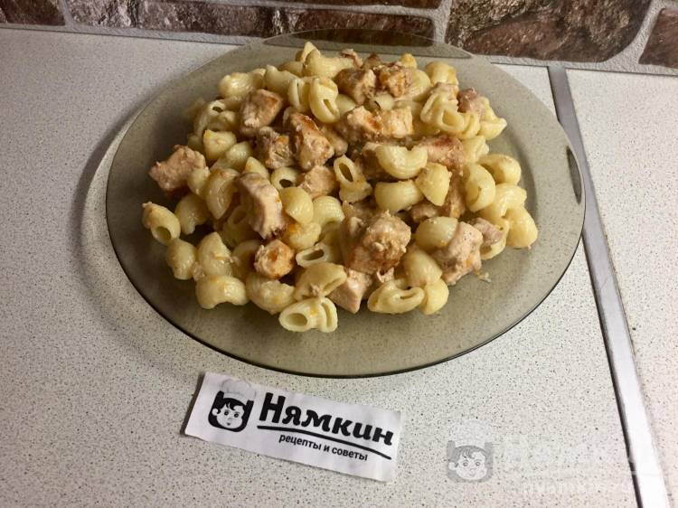 Свинина с овощами и макаронами на сковороде - фото шаг 11
