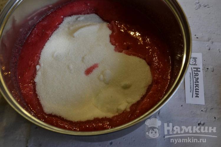 Джем из красной смородины без косточек: заготовка на зиму - фото шаг 5