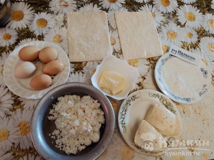 Ароматный хачапури по-аджарски с творожным сыром и яйцом - Рецепты - Hochland