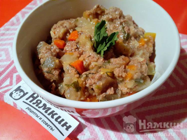 Овощное рагу с мясным фаршем на сковороде - фото шаг 13