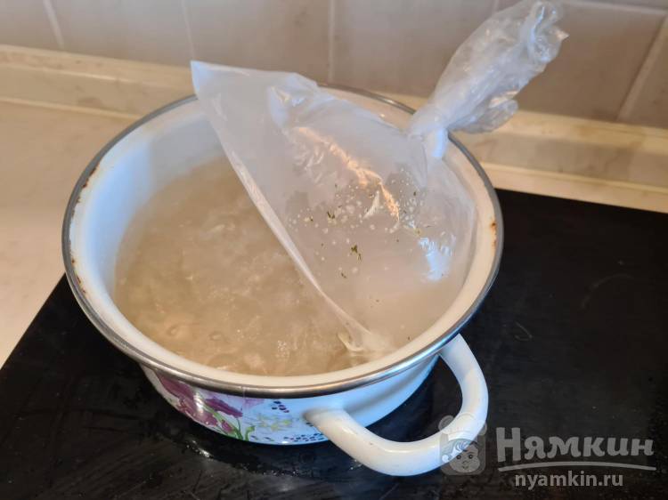 Как приготовить яйцо пашот в пакете - фото шаг 4