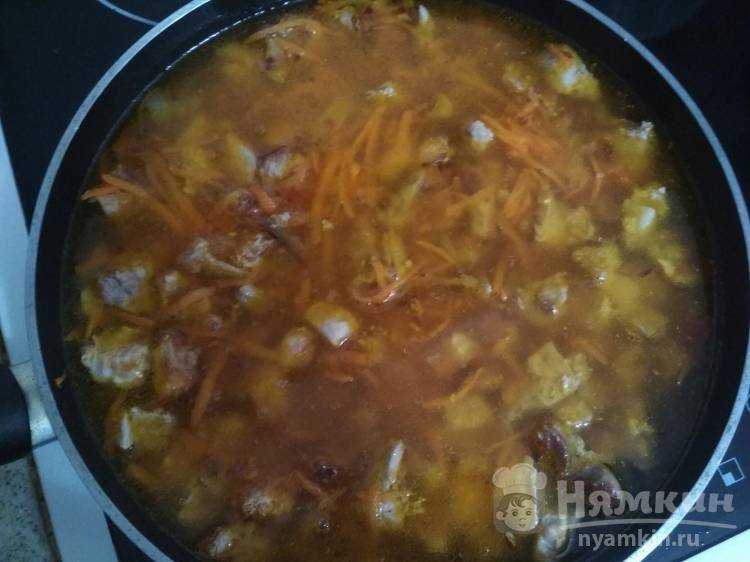 Гуляш из свинины с овощами на ужин - фото шаг 6