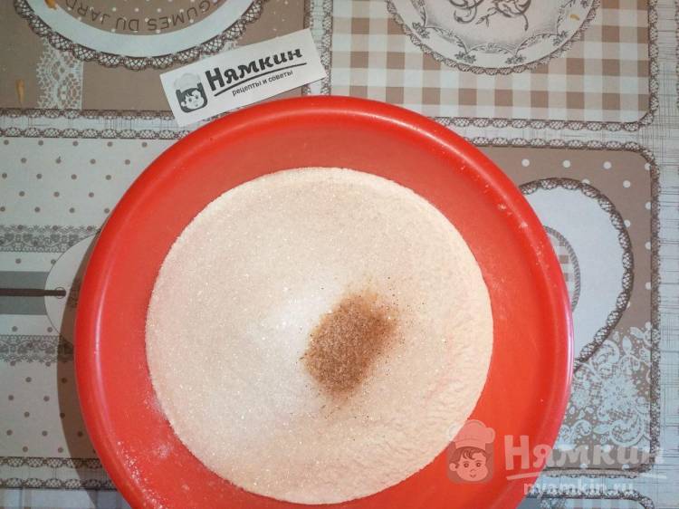 Насыпной яблочный пирог с манной крупой  - фото шаг 3