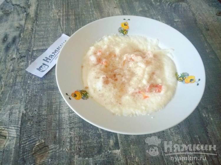 Каша манная с изюмом и курагой