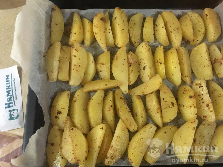 Классическая картошка по-деревенски в духовке - фото шаг 3