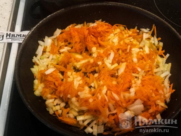 Нежный минтай с морковью и луком на сковороде рецепт пошаговый с фото - steklorez69.ru