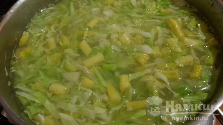 Суп со свежей капустой и спаржевой фасолью для беременных и кормящих - фото шаг 14