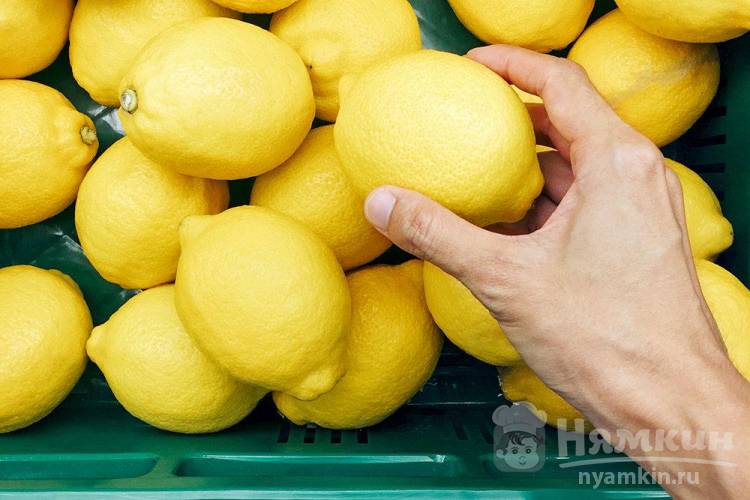 Как выбрать спелый и сочный лимон и чем отличаются мелкие плоды от крупных, тонкокожие от толстокожих