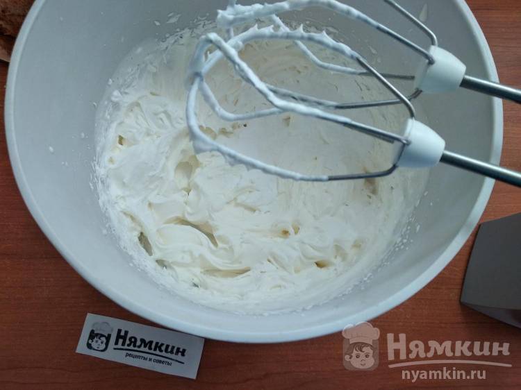 Сливочный крем с ананасами и ванилью для тортов и пирожных - фото шаг 2