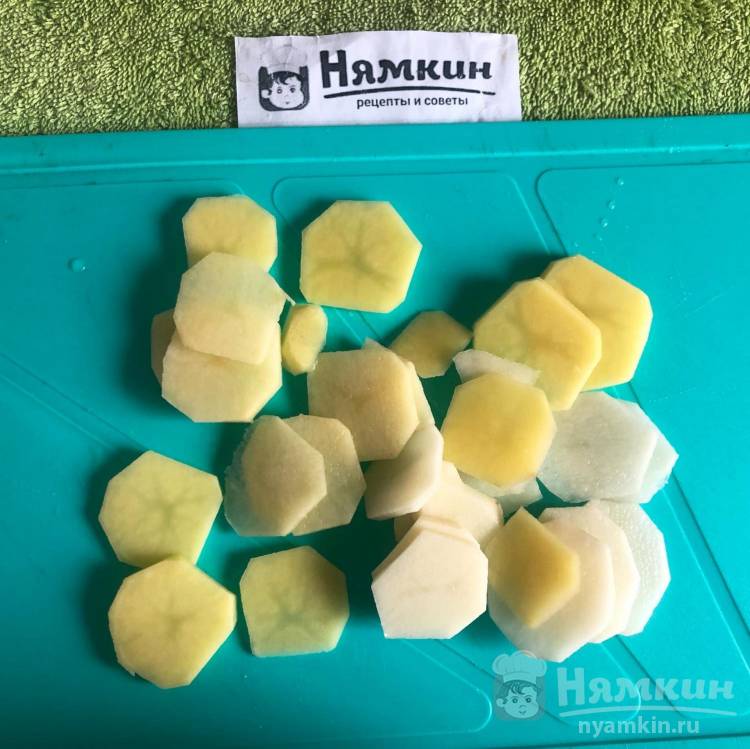 Домашние картофельные чипсы с чесночным соусом - фото шаг 2