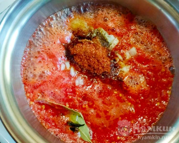 Домашний кетчуп из кабачков на зиму: рецепт - Лайфхакер