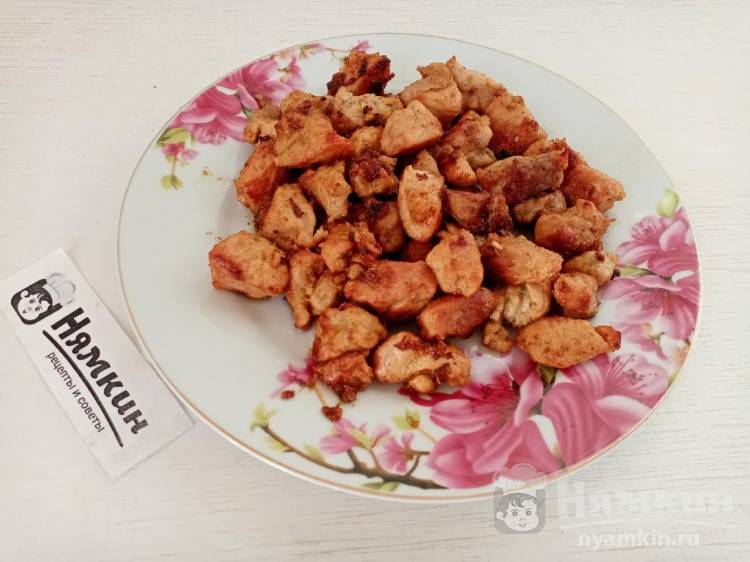 Домашний шашлык из свинины с луком и майонезом на сковороде - фото шаг 8