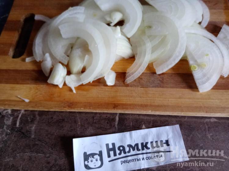 Салат из огурцов и лука с уксусом на зиму - фото шаг 2